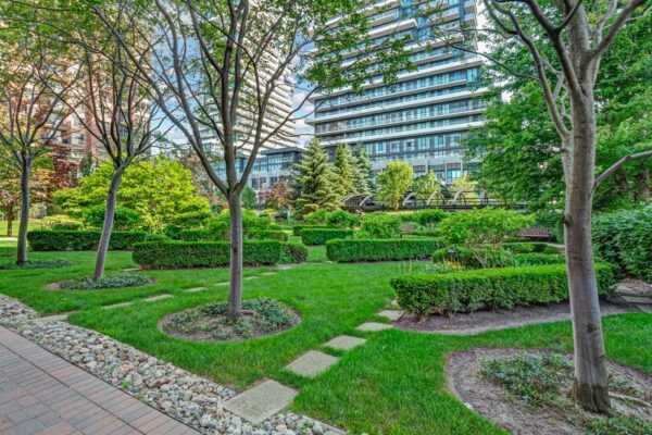 1101-Leslie-Street-Toronto-Web-Salisbury-44