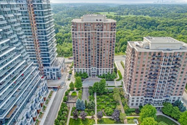 1101-Leslie-Street-Toronto-Web-Salisbury-50