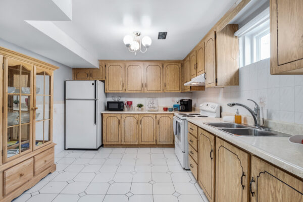 22-Secroft-Crescent-Toronto-Web-Salisbury-37