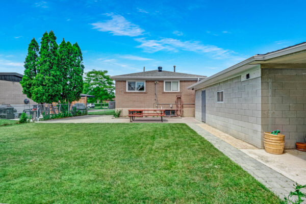 22-Secroft-Crescent-Toronto-Web-Salisbury-51