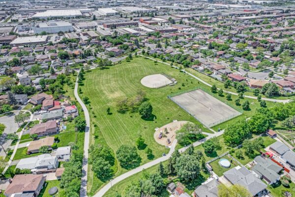 22-Secroft-Crescent-Toronto-Web-Salisbury-55