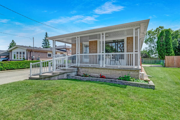 22-Secroft-Crescent-Toronto-Web-Salisbury-7