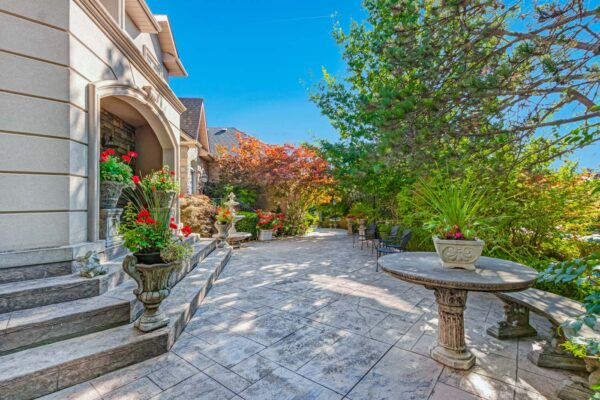 41-Old-Humber-Crescent-Vaughan-Web-Salisbury-12