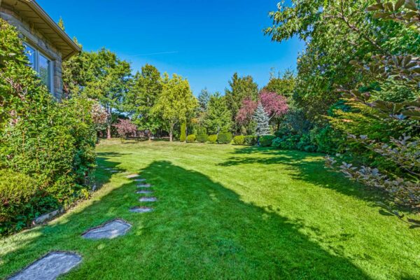 41-Old-Humber-Crescent-Vaughan-Web-Salisbury-18