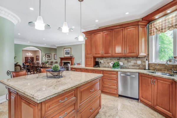 41-Old-Humber-Crescent-Vaughan-Web-Salisbury-33