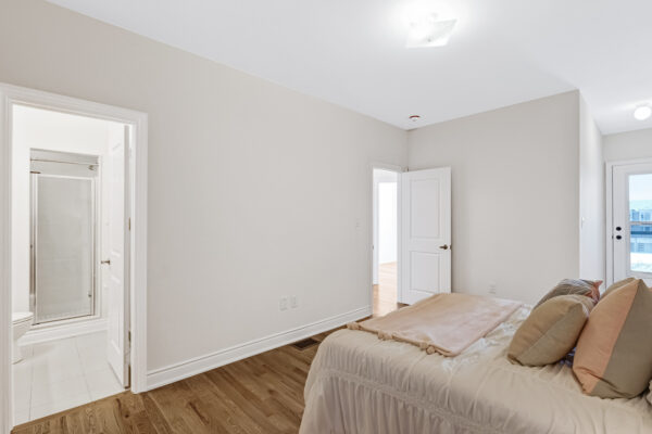 11-Tennant-Circle-Vaughan-Web-Salisbury-33