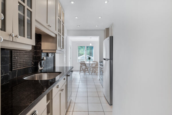 12-Rosewell-Avenue-Toronto-Web-Salisbury-20