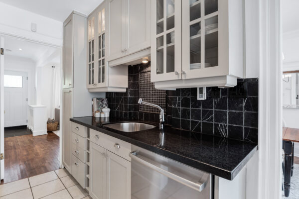 12-Rosewell-Avenue-Toronto-Web-Salisbury-21