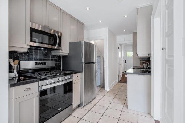 12-Rosewell-Avenue-Toronto-Web-Salisbury-23