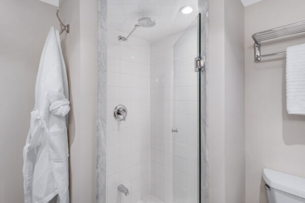 12-Rosewell-Avenue-Toronto-Web-Salisbury-45