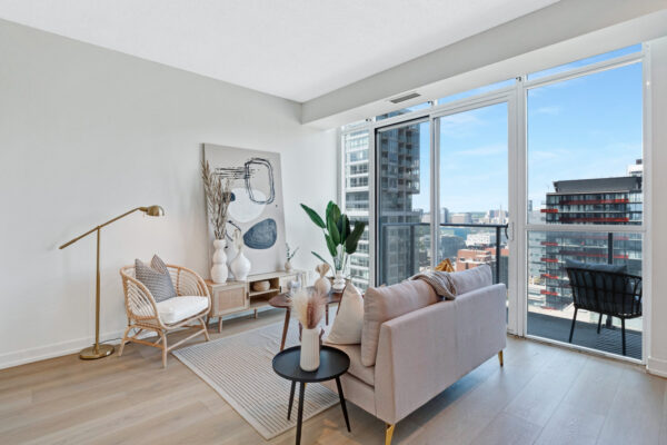 126-Simcoe-Street-#2507-Toronto-Web-Salisbury-12