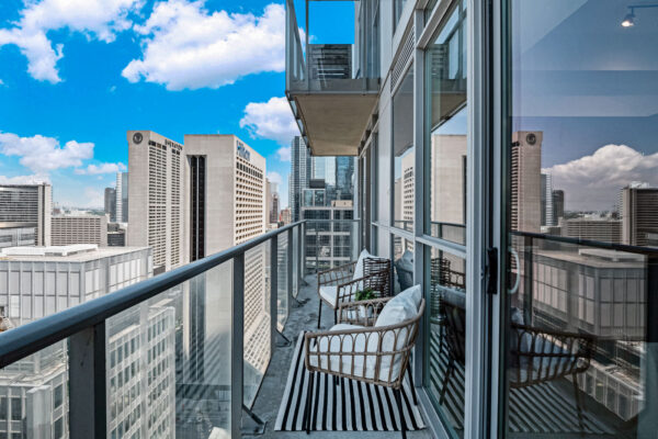 126-Simcoe-Street-#2507-Toronto-Web-Salisbury-27