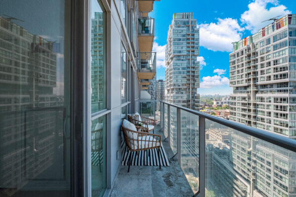126-Simcoe-Street-#2507-Toronto-Web-Salisbury-29
