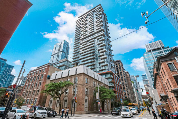 126-Simcoe-Street-#2507-Toronto-Web-Salisbury-3
