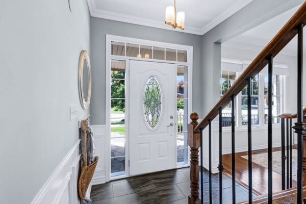 14-Little-Rouge-Circle-Stouffville-Main-Level-Web-Salisbury-1