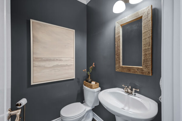 14-Little-Rouge-Circle-Stouffville-Main-Level-Web-Salisbury-20