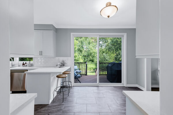 14-Little-Rouge-Circle-Stouffville-Main-Level-Web-Salisbury-9