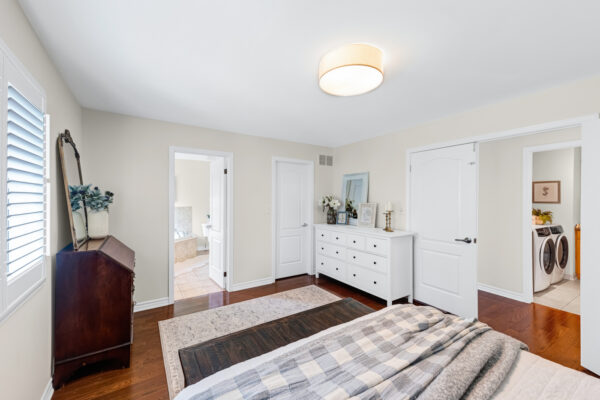 14-Little-Rouge-Circle-Stouffville-Web-Salisbury-37