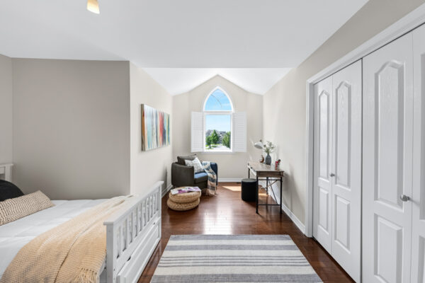 14-Little-Rouge-Circle-Stouffville-Web-Salisbury-43