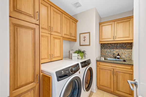 14-Little-Rouge-Circle-Stouffville-Web-Salisbury-51