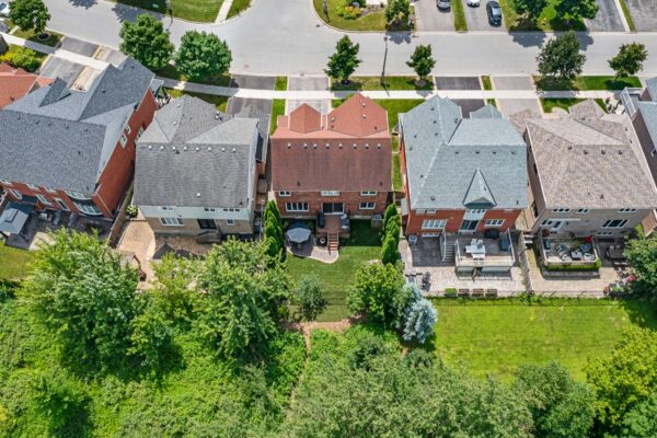 14-Little-Rouge-Circle-Stouffville-Web-Salisbury-71