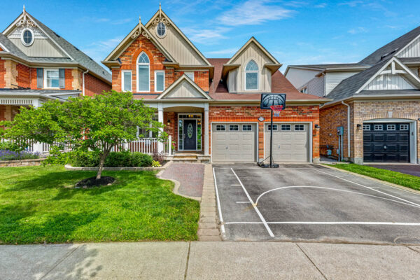 14-Little-Rouge-Circle-Stouffville-Web-Salisbury-8