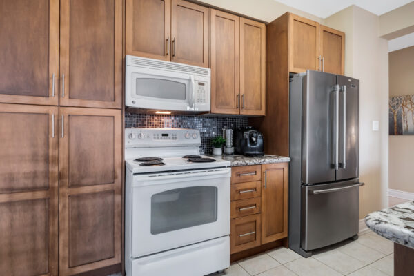 160-Woodbridge-Avenue-#307-Vaughan-Web-Salisbury-10