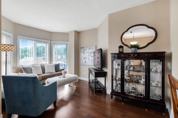 160-Woodbridge-Avenue-#307-Vaughan-Web-Salisbury-12