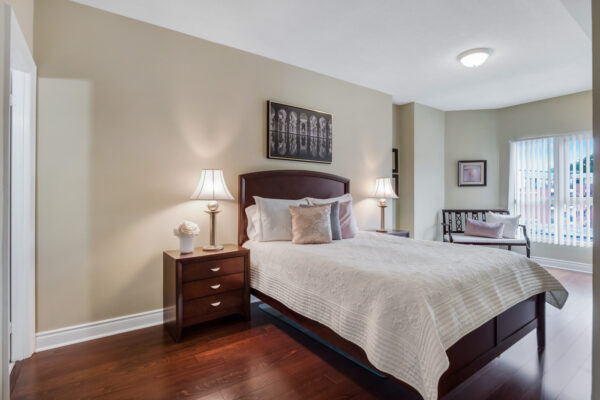 160-Woodbridge-Avenue-#307-Vaughan-Web-Salisbury-19