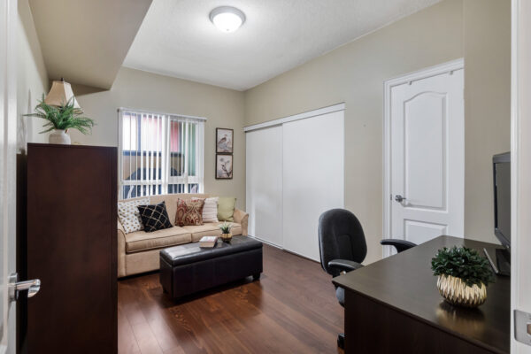 160-Woodbridge-Avenue-#307-Vaughan-Web-Salisbury-24