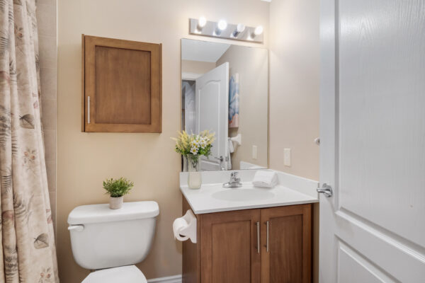 160-Woodbridge-Avenue-#307-Vaughan-Web-Salisbury-27