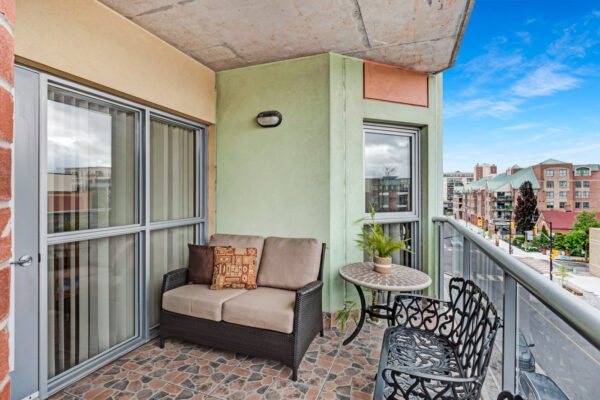 160-Woodbridge-Avenue-#307-Vaughan-Web-Salisbury-34