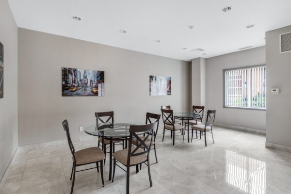 160-Woodbridge-Avenue-#307-Vaughan-Web-Salisbury-38