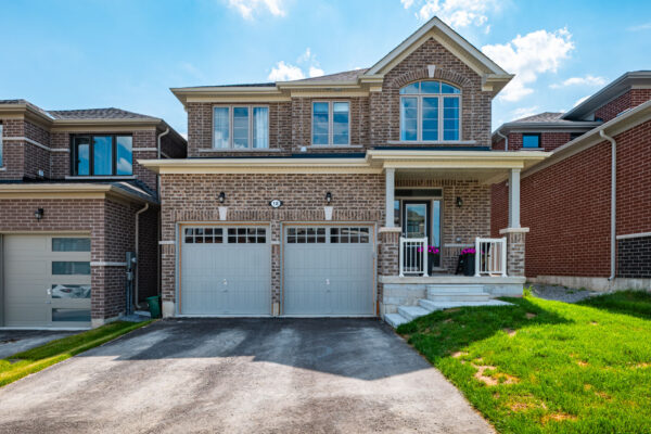 18-Ainslie-Hill-Crescent-Georgina-Exterior-Web-Salisbury-7