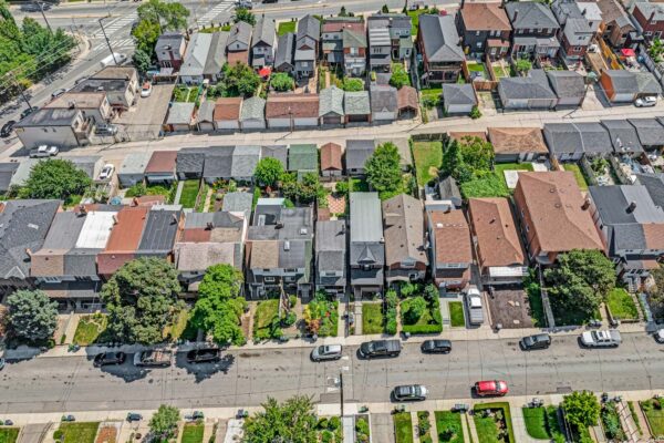 201-Gilbert-Avenue-Toronto-Web-Salisbury-1