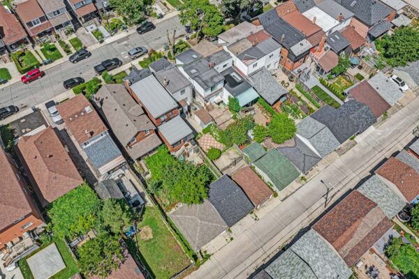 201-Gilbert-Avenue-Toronto-Web-Salisbury-13