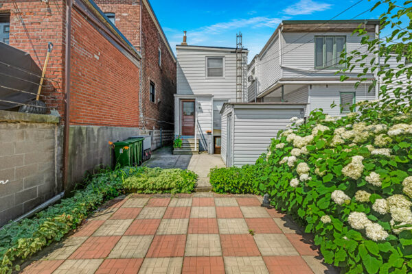 201-Gilbert-Avenue-Toronto-Web-Salisbury-18