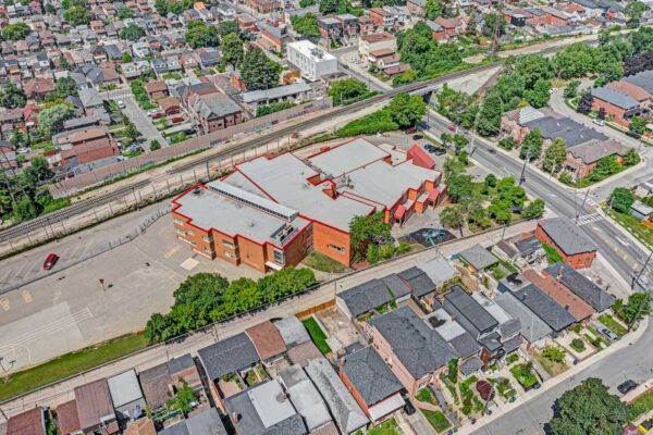 201-Gilbert-Avenue-Toronto-Web-Salisbury-20
