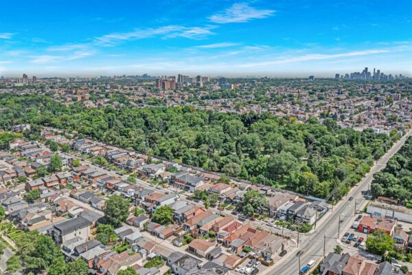 201-Gilbert-Avenue-Toronto-Web-Salisbury-21