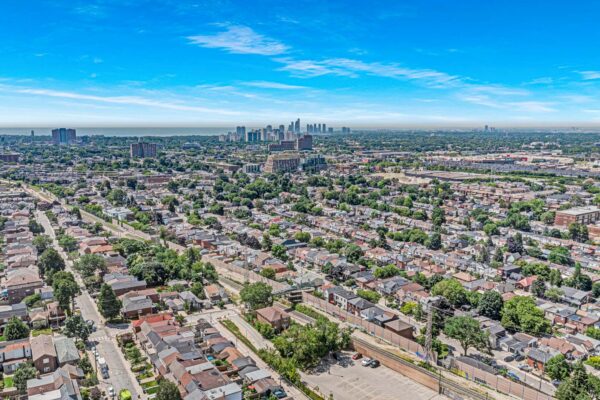 201-Gilbert-Avenue-Toronto-Web-Salisbury-22