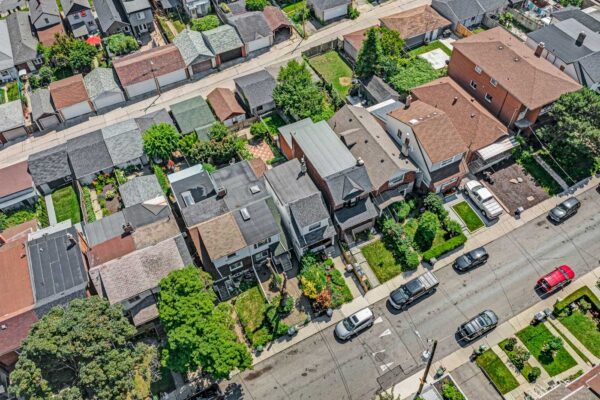 201-Gilbert-Avenue-Toronto-Web-Salisbury-3