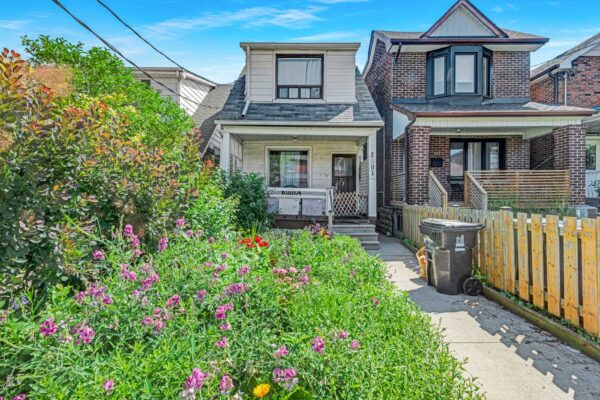 201-Gilbert-Avenue-Toronto-Web-Salisbury-9
