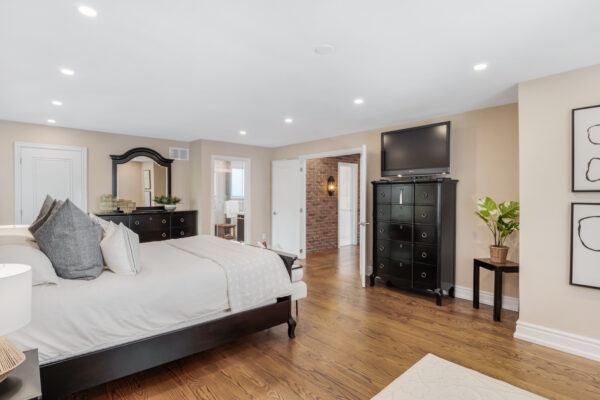 205-Rouge-Hills-Drive-Toronto-Web-Salisbury-47