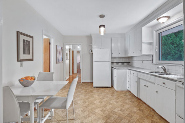 65-Tamworth-Road-Toronto-Web-Salisbury-17