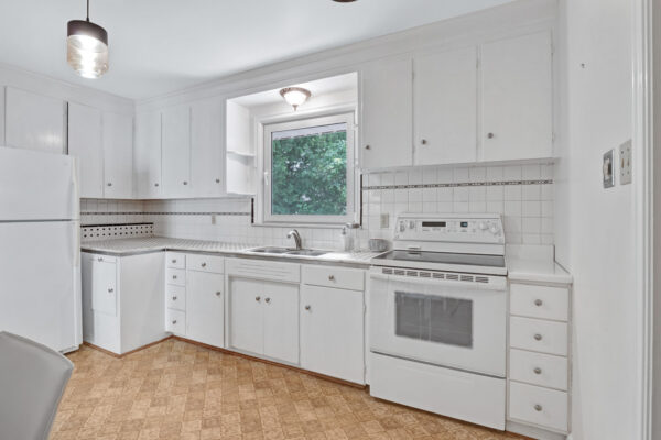 65-Tamworth-Road-Toronto-Web-Salisbury-18