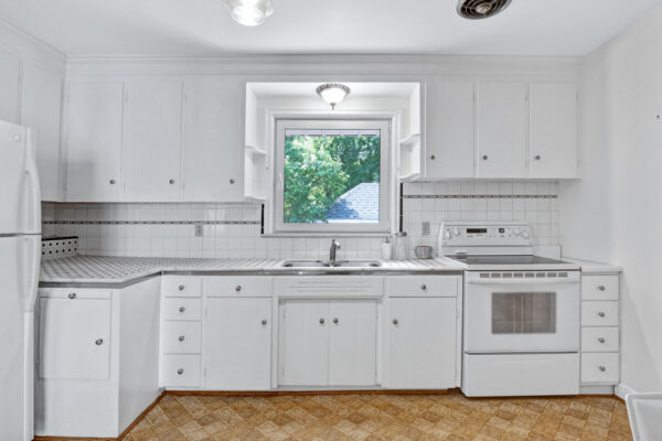 65-Tamworth-Road-Toronto-Web-Salisbury-19