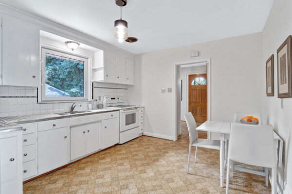 65-Tamworth-Road-Toronto-Web-Salisbury-20