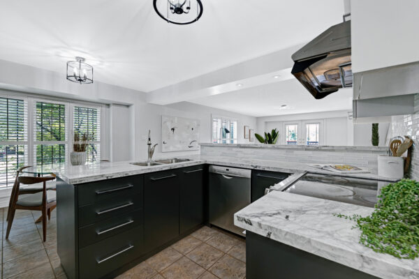 118-Finch-Avenue-West-TH-#1-Toronto-Web-Salisbury-21