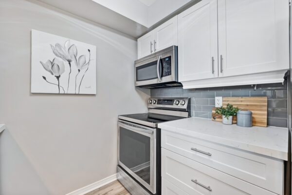 1200-The-Esplanade-N-#905-Pickering-Web-Salisbury-12
