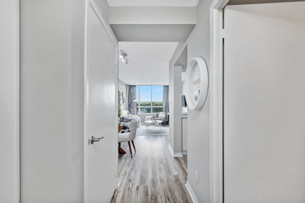 1200-The-Esplanade-N-#905-Pickering-Web-Salisbury-8
